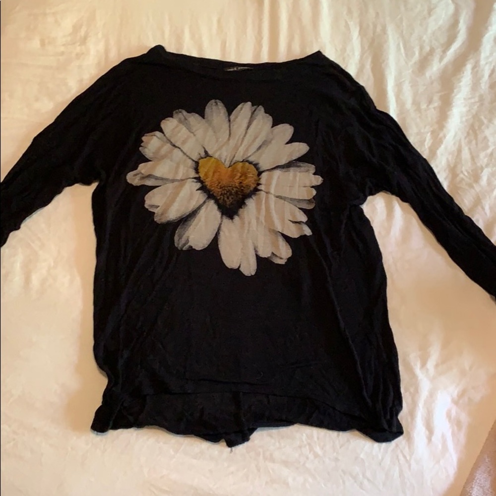 Super stretchy cute graphic 3/4 sleeve shirt